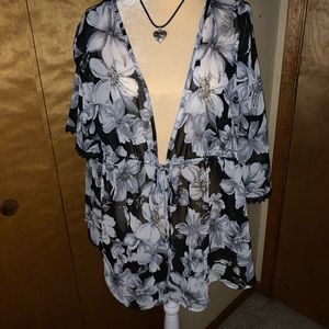 Tie-front Floral Torrid shirt